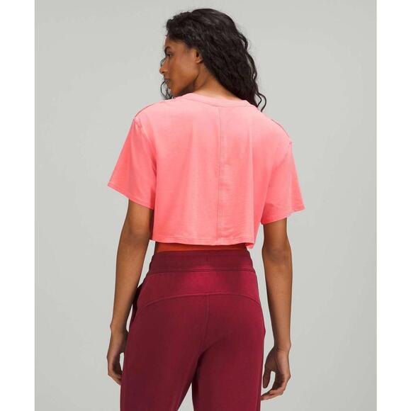 Lululemon All Yours Raspberry Cropped T-Shirt - Size 6 - Picture 2 of 5